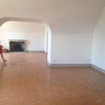 Affitto 5 camera casa di 400 m² in Firenze