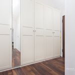Wynajmij 3 sypialnię apartament z 50 m² w Krakow