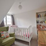 Rent 5 bedroom house in Farnham