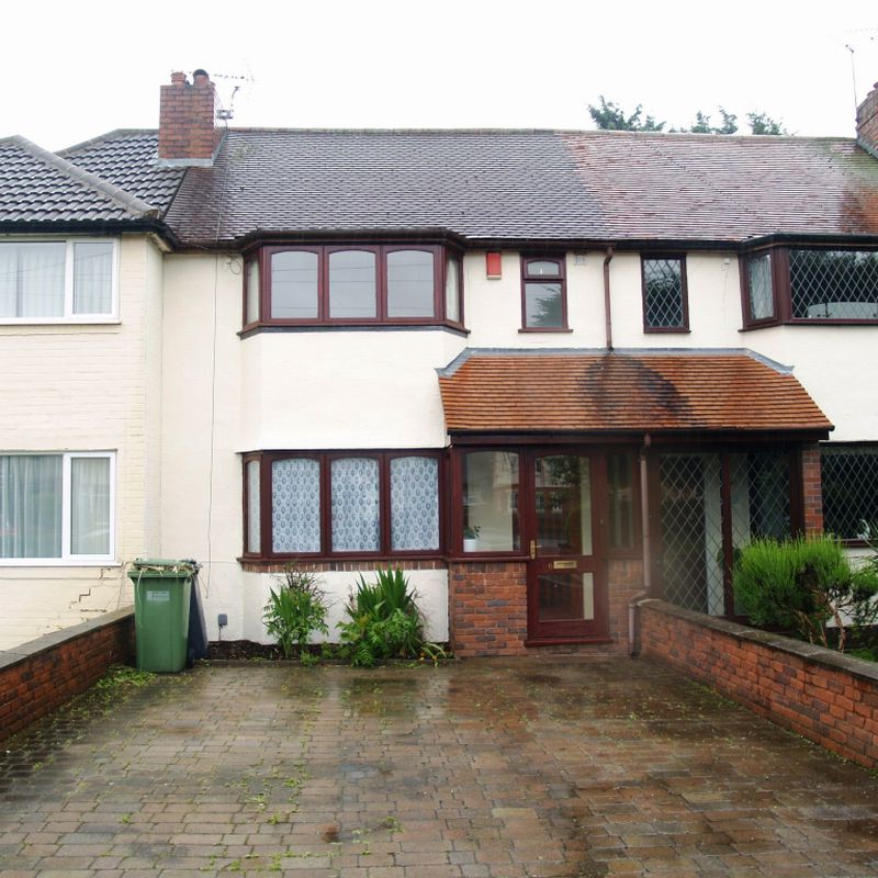 3 bedroom mid terraced house Application Made in Solihull Stockfield