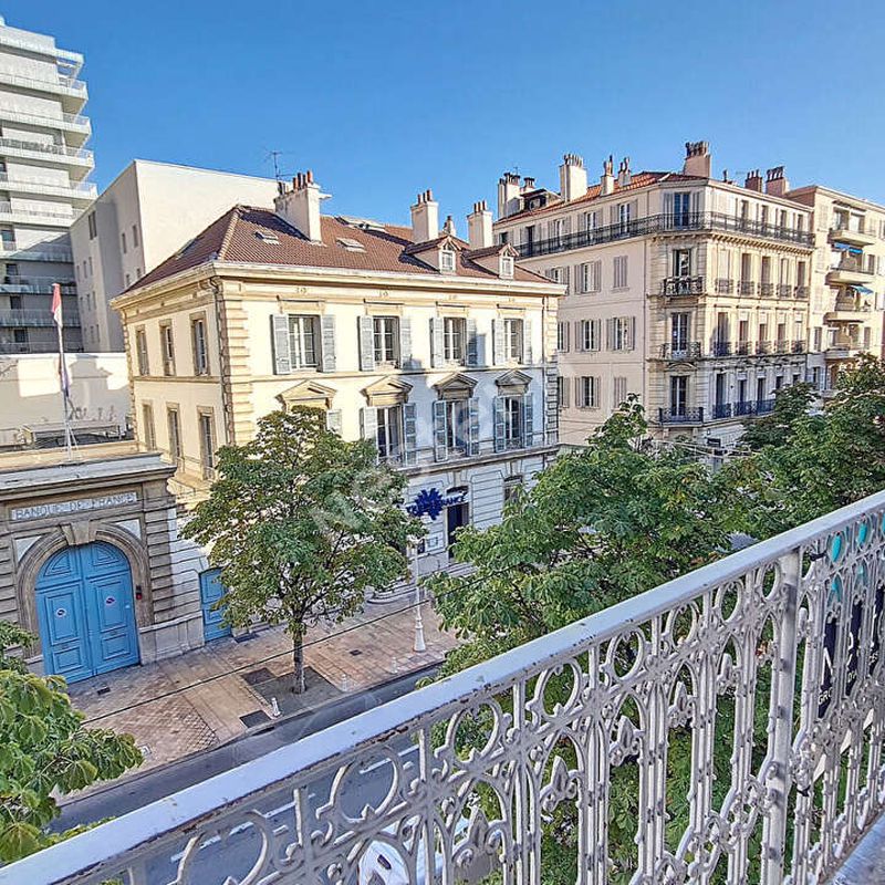 Location appartement 5 pièces 98 m² Toulon (83000)