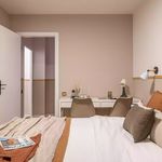 Rent 4 bedroom apartment in Badalona