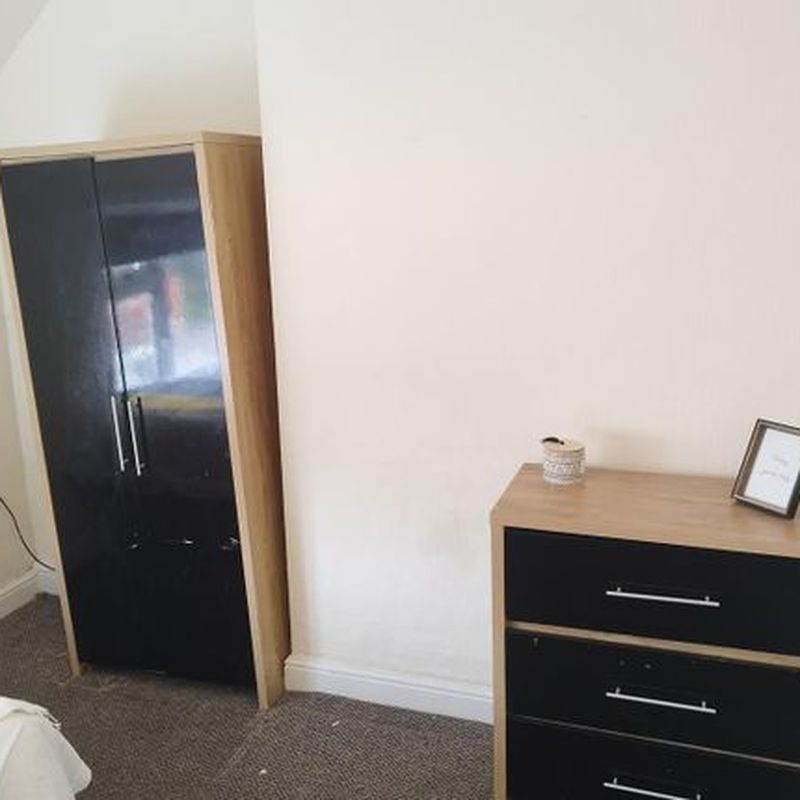 Room to rent in Third Avenue, Forest Town, Mansfield NG19