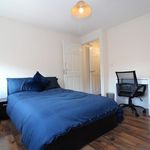 Rent 4 bedroom apartment in Leicester