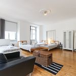 Rent 5 bedroom apartment of 200 m² in Lisbon