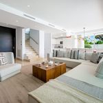 Rent 5 bedroom house of 300 m² in Marbella