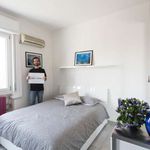 Rent a room of 50 m² in Milano