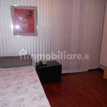 Affitto 3 camera appartamento di 108 m² in Peschiera Borromeo