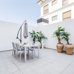Rent 2 bedroom apartment of 75 m² in València