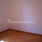 Affitto 5 camera appartamento di 100 m² in Ascoli Piceno