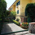 Affitto 3 camera casa di 240 m² in Giugliano in Campania