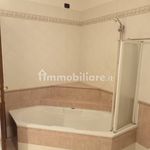 Affitto 4 camera appartamento di 145 m² in Monsummano Terme