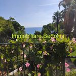 Rent 4 bedroom house of 180 m² in Sanremo