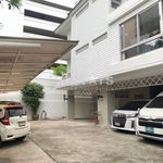 Rent 3 bedroom house of 250 m² in Khlong Tan