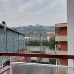 Affitto 4 camera appartamento di 132 m² in Bergamo