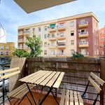 Rent 4 bedroom apartment of 98 m² in València