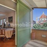Affitto 5 camera casa di 164 m² in Firenze