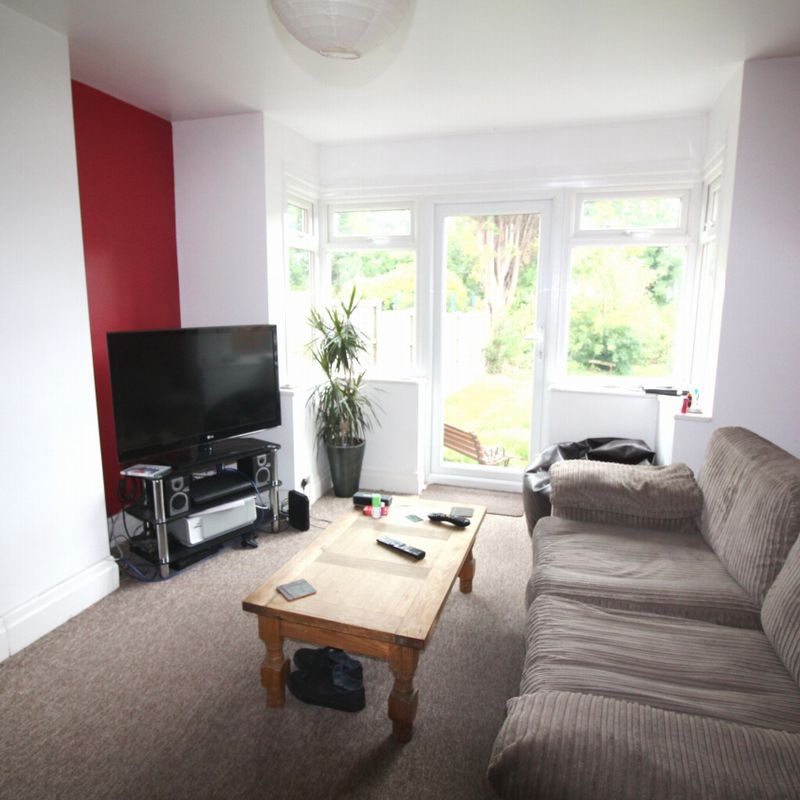 3 bedroom semi detached house Application Made in Solihull Ulverley Green