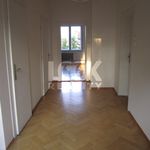 Rent 1 bedroom house of 330 m² in Praha