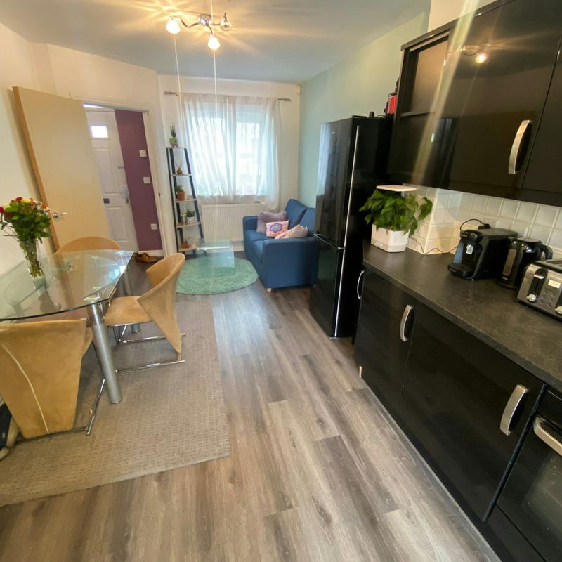 3 Bedroom Property For Rent in Burton upon Trent - £950 PCM Branston