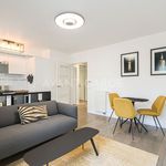 Rent 1 bedroom apartment of 44 m² in Puteaux