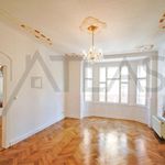 Rent 4 bedroom apartment of 125 m² in Praha