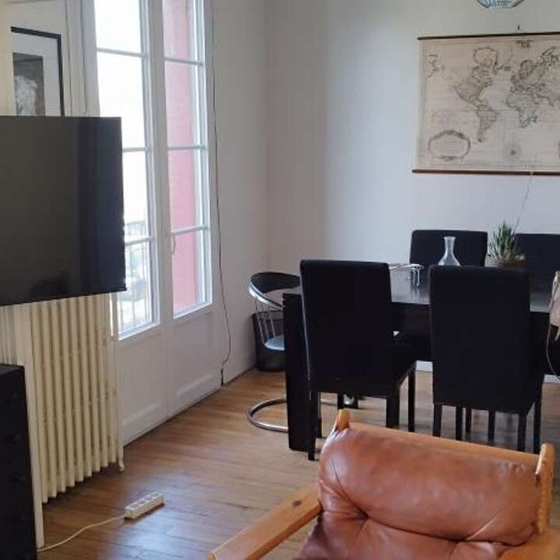 Location appartement 2 pièces 44 m² Saint-Cyr-l'École (78210)