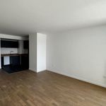 Rent 4 bedroom apartment of 85 m² in Suresnes