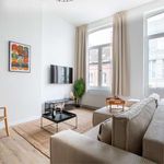 Rent 3 bedroom apartment of 100 m² in Ixelles