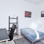 Rent a room of 65 m² in Bordeaux