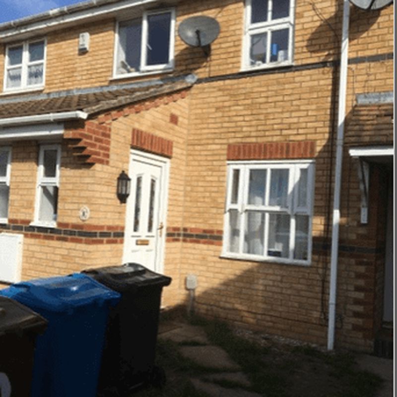 Terraced house to rent in Eversfield Close, Kingswood HU7 Midmeredales