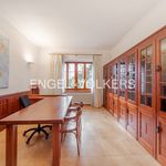 Rent 1 bedroom house of 490 m² in Praha