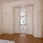 Rent 7 bedroom house of 361 m² in 's-Gravenhage