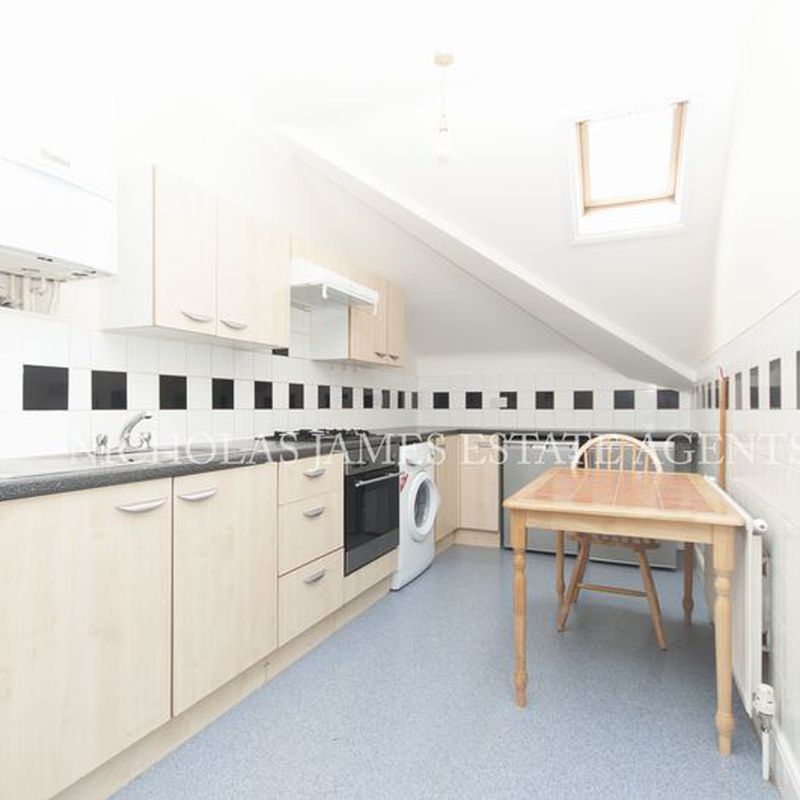 Apartment In Seven Sisters Road, London N4 Manor House