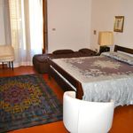 Affitto 6 camera casa di 651 m² in Palermo