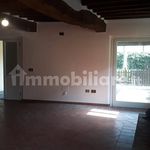 Affitto 5 camera casa di 202 m² in Modena
