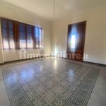 Rent 5 bedroom apartment of 180 m² in Palermo