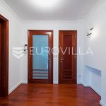 Rent 4 bedroom house of 600 m² in Zagreb