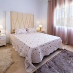 Rent 5 bedroom house of 295 m² in Marbella