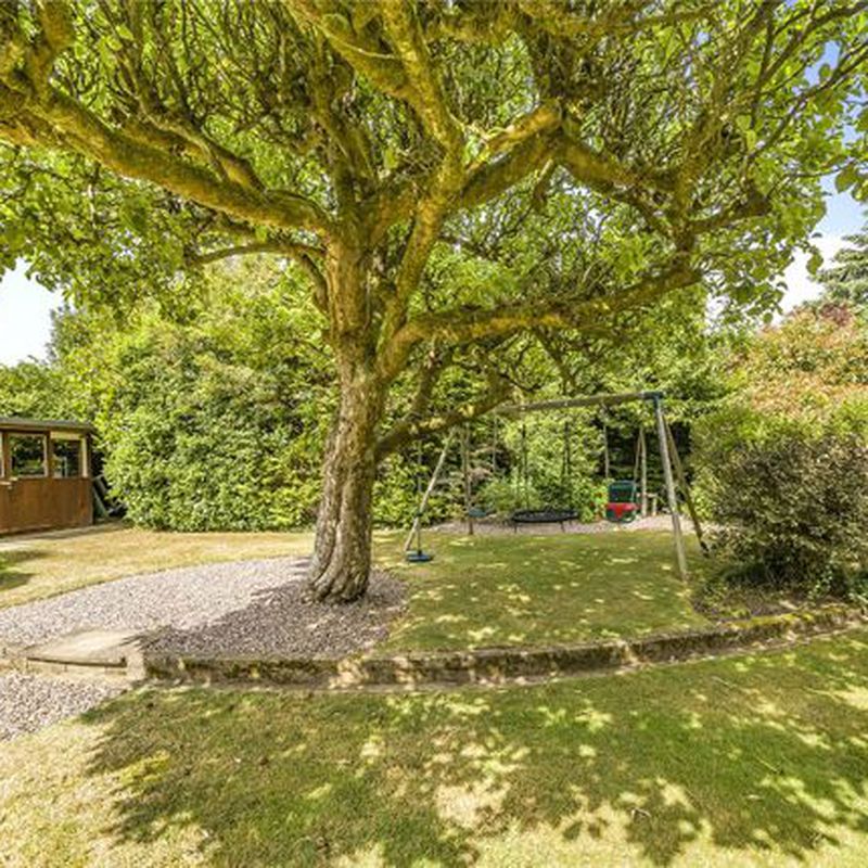 Detached house to rent in Seer Mead, Seer Green, Beaconsfield HP9
