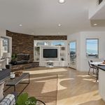 Rent 3 bedroom apartment of 185 m² in Manhattan Beach