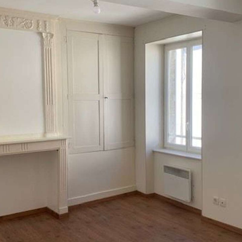 Location appartement 4 pièces 100 m² Mazamet (81200)