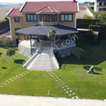 Rent 8 bedroom house of 400 m² in İstanbul