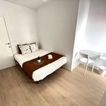Rent a room of 140 m² in Valencia