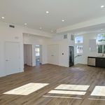 Rent 3 bedroom apartment of 120 m² in Los Angeles