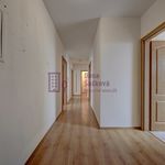 Pronajměte si 4 ložnic/e byt o rozloze 104 m² v Jindřichův Hradec