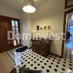 Rent 3 bedroom house of 210 m² in Riano