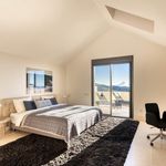 Rent 4 bedroom apartment of 235 m² in Los Altos de los Monteros
