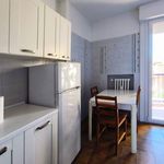 Affitto 5 camera appartamento di 126 m² in Bologna