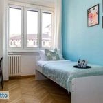 Rent 4 bedroom apartment of 50 m² in Milano